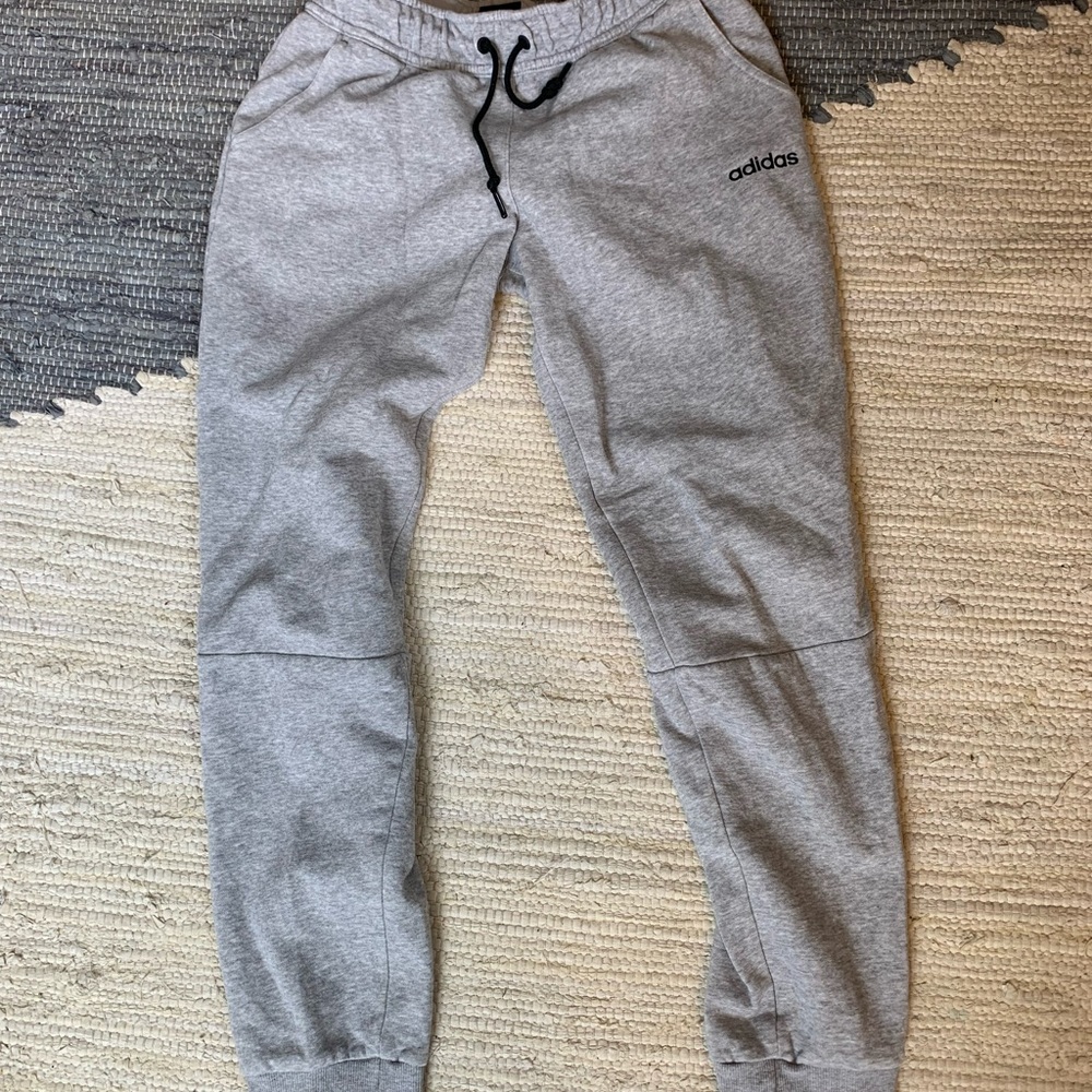 Adidas jogger sweats in gray. Size Small.